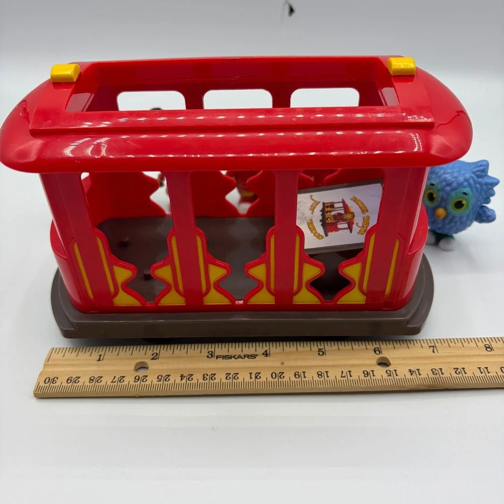 Daniel Tiger Neighborhood Trolley and 6 Figure Set Tollytots Fred Rogers Co